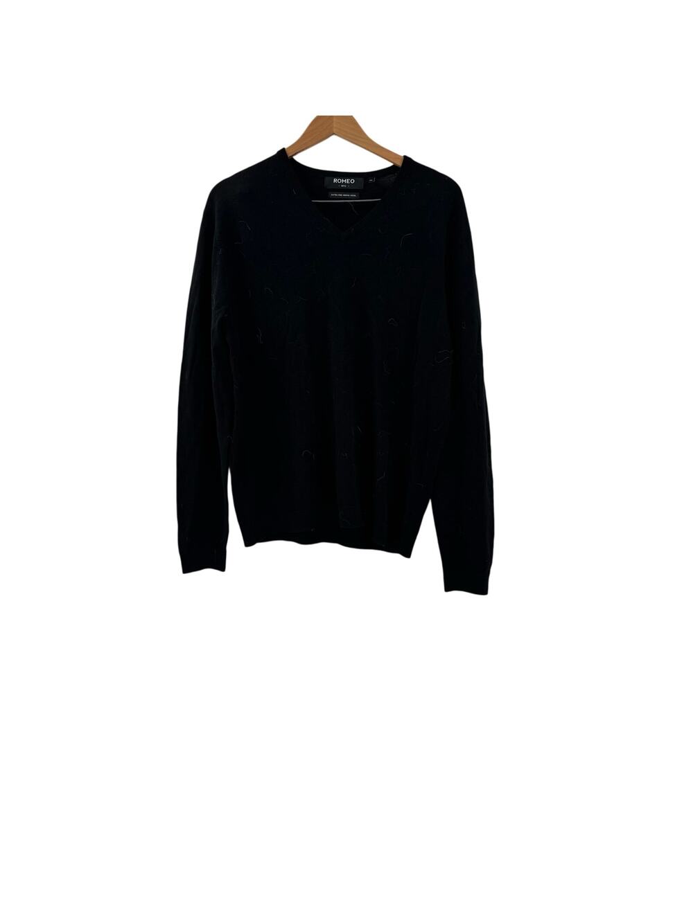 NWOT Romeo merino wool knit sweater